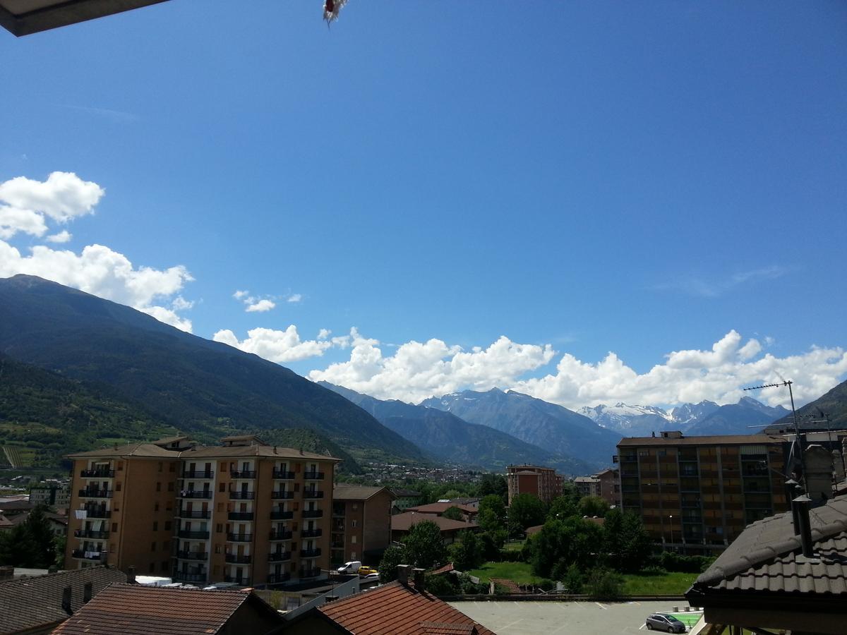 Arc En Ciel Apartment Aosta Bagian luar foto
